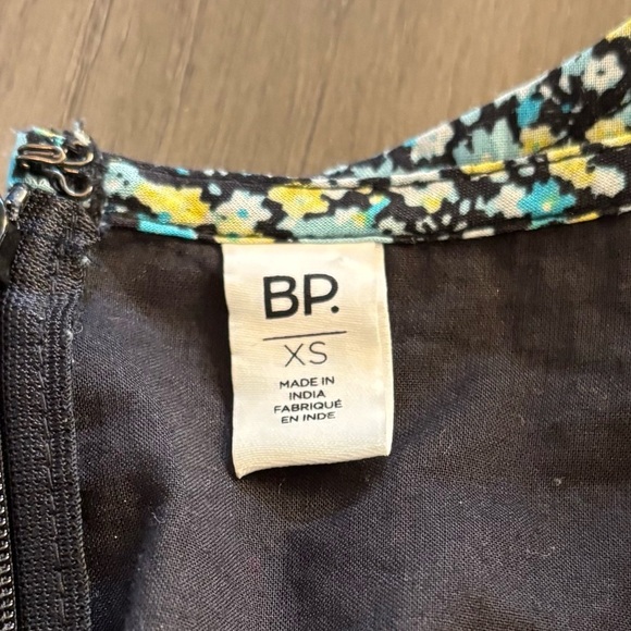 BP Floral Mini Blue and Yellow Floral Dress. Size XS. Puffer sleeves. - Picture 7 of 8